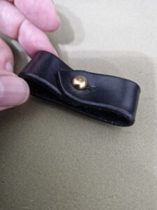 Leather Breakaway for Lead ropes with a Double opening, closed with a brass popper